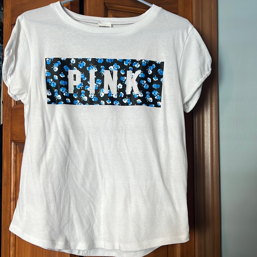 Women’s short sleeve PINK floral graphic tee